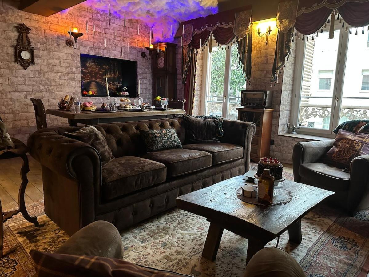La Des Secrets, Magique, Hyper-centre, 9 Couchages Apartment
